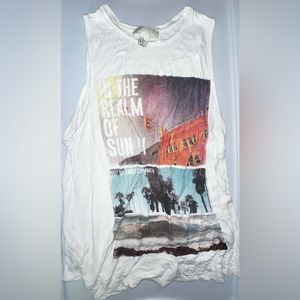 Sleeveless Muscle T-Shirt